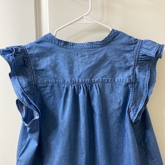 GAP Chambray Blue Ruffle Sleeve Top - Picture 8 of 10